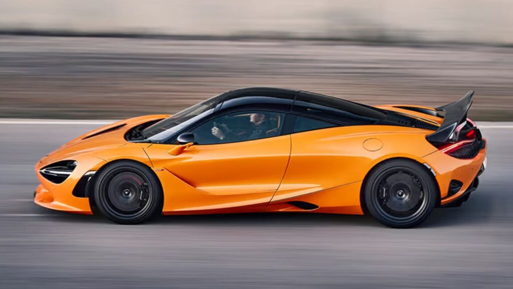 McLaren 750S 2025