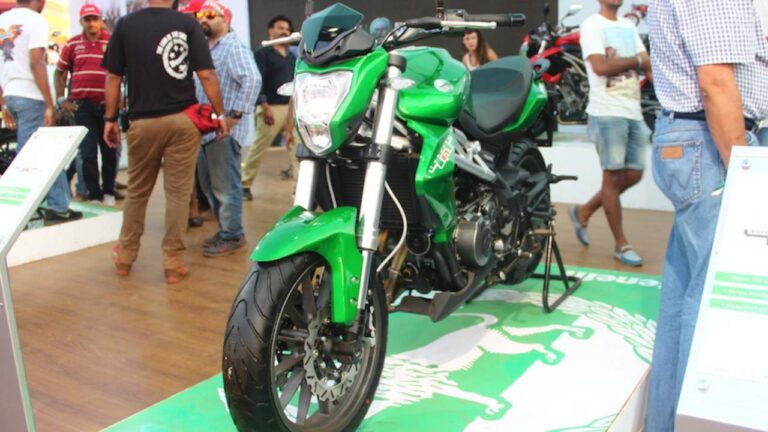 2025 Benelli TNT 300